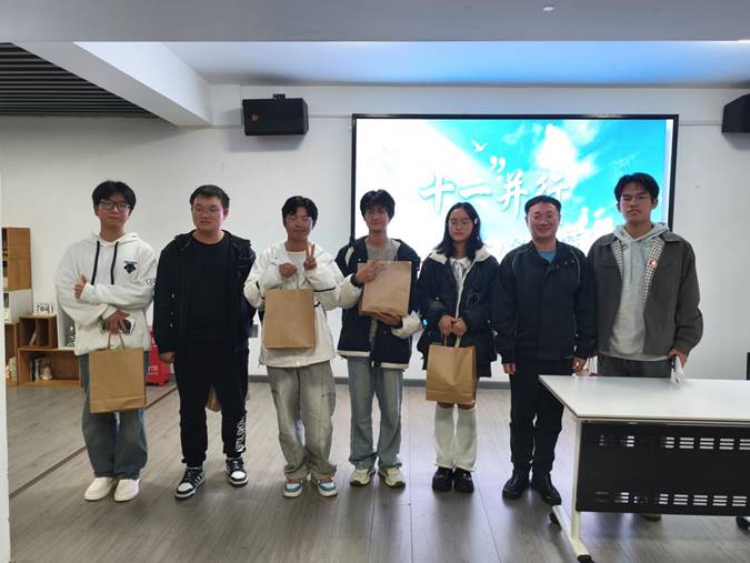 图示, 示意图
中度可信度描述已自动生成:ver1